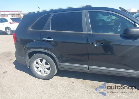2011 Kia Sorento from USA, damaged, VIN 5XYKT3A16BG010408